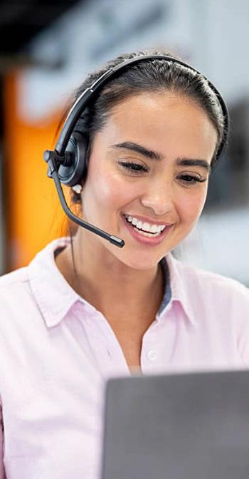 Improving E-commerce Customer Retention with Salesforce Service Cloud and AI Chatbot Integration